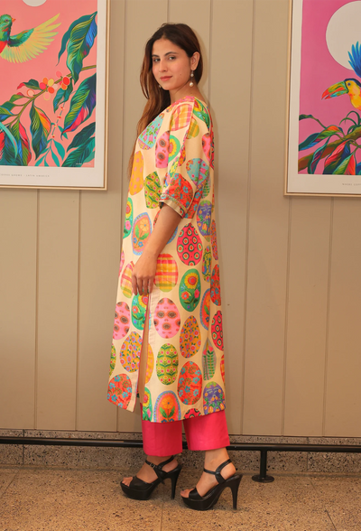 Introducing Peatchy Cuts - the epitome of effortless style. This baggy sleeve tunic kurti set from designer wear brand Destiny by Anjali is made with a luxuriously comfortable cotton linen fabric and is fully lined. Perfect for the summer season, this set features the trendy baggy sleeves and bold hot pink and blossom colors. Experience the luxury and exclusivity with Peatchy Cuts.